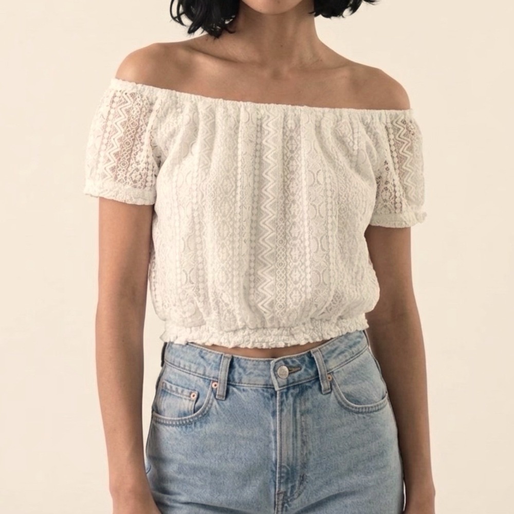 Hollister Ivory Lace Crop Top, On/Off Shoulder, Elastic Hem